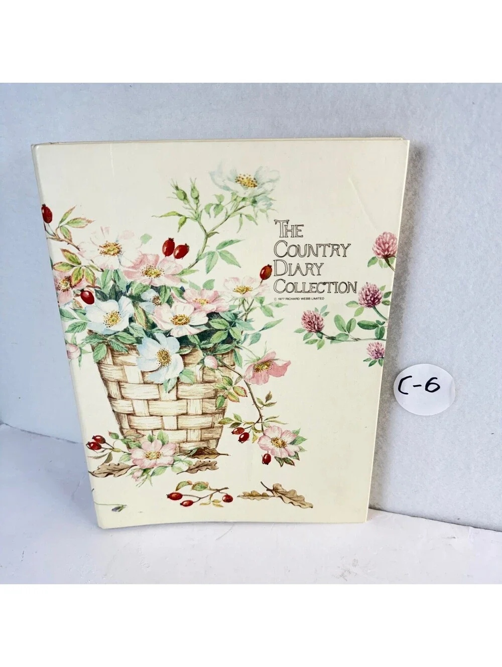Vintage 1977 The Country Diary Collection Floral Ring-Bound Organizer C-6
